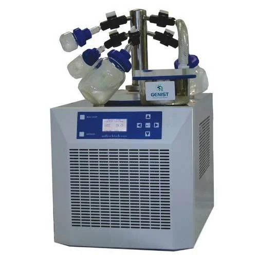  LYOPHILIZER (FREEZE DRYER) 